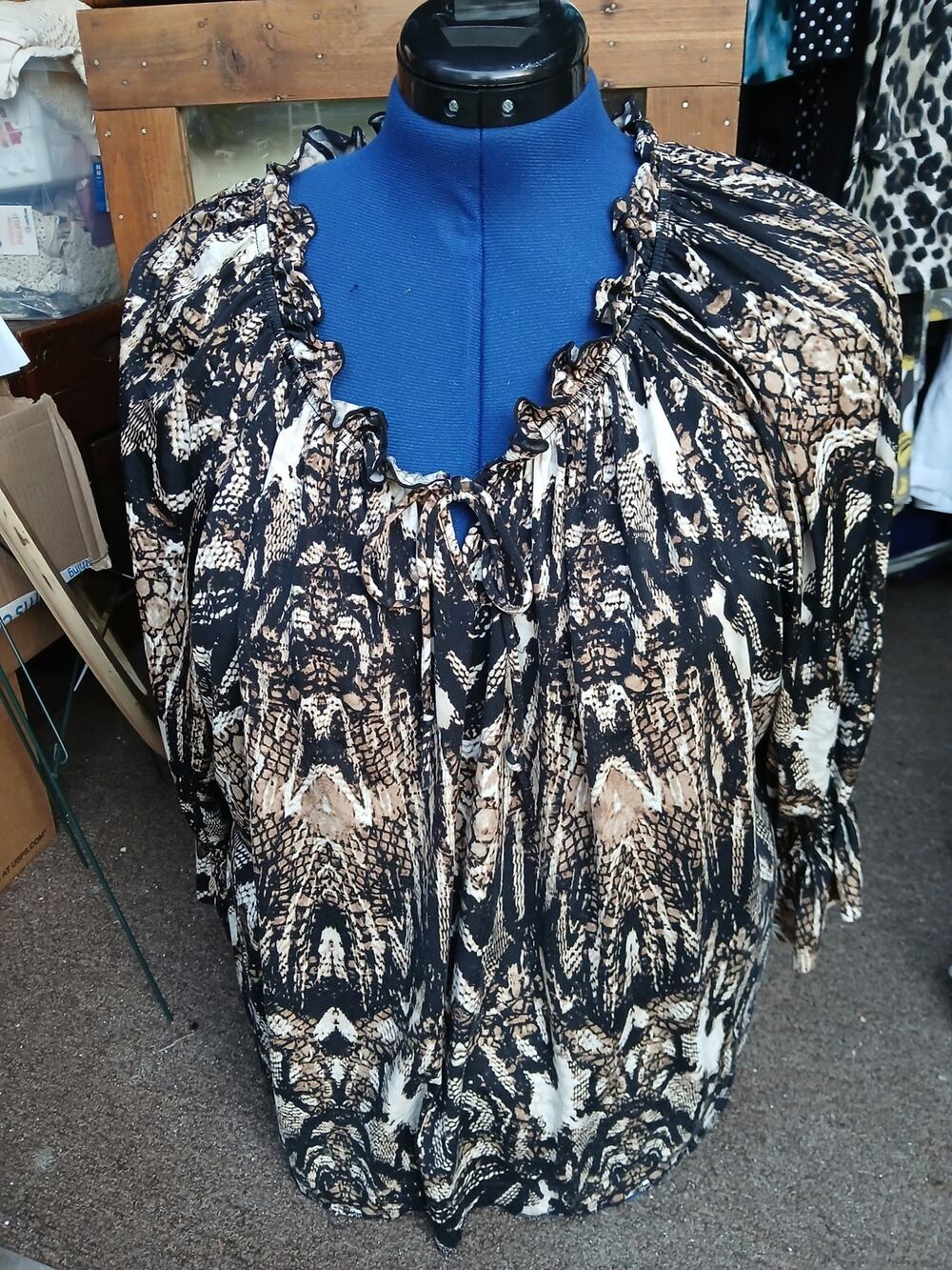 Worthington Animal Print 3X Blouse Shirt Top Ruffled Neckline Brown Black Knit
